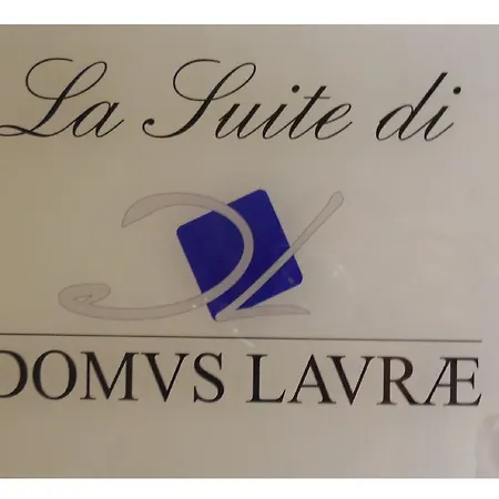 La Di Domus Laurae *